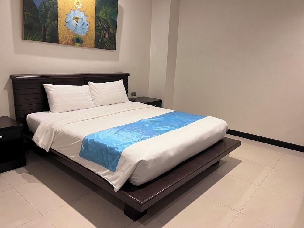 Lub Sbuy Hostel Room Type - Standard Double Bed No Window