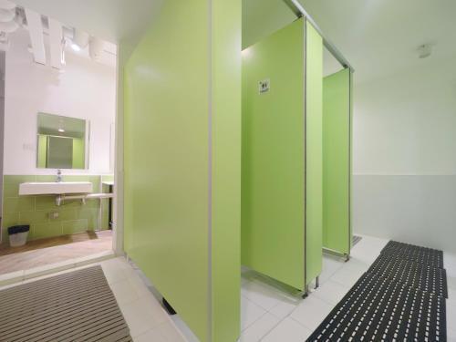 Ostay Asoke Bangkok Room Type - Economy Double Room with Shared Bathroom Ostay Asoke Bangkok Room Type - Economy Double Room with Shared Bathroom
