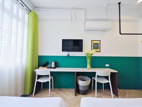 Ostay Asoke Bangkok - Tap to explore photos