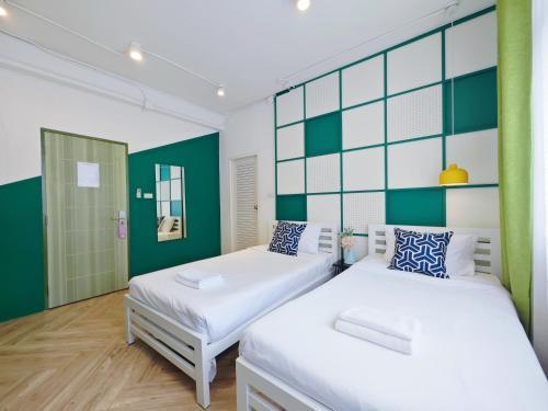 Ostay Asoke Bangkok - Tap to explore photos