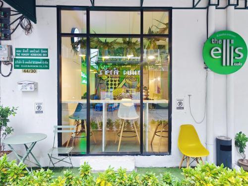 Ostay Asoke Bangkok - Tap to explore photos