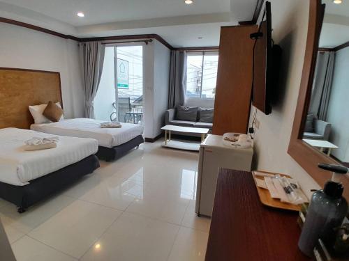 COZY Residence Patong Room Type - Superior Twin Room