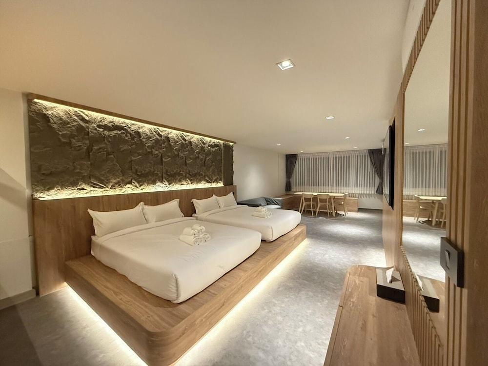 Ascella Bangkok Hotel Room Type - Deluxe Duplex