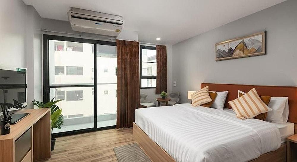 VSK RESIDENCE At Suvarnabhumi Airport Room Type - Deluxe Double Room