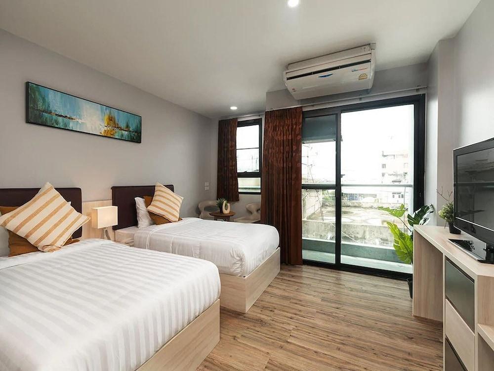 VSK RESIDENCE At Suvarnabhumi Airport Room Type - Deluxe Twin Room