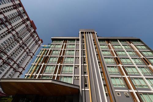 Pure Eleven Hotel Bangkok - Tap to explore photos