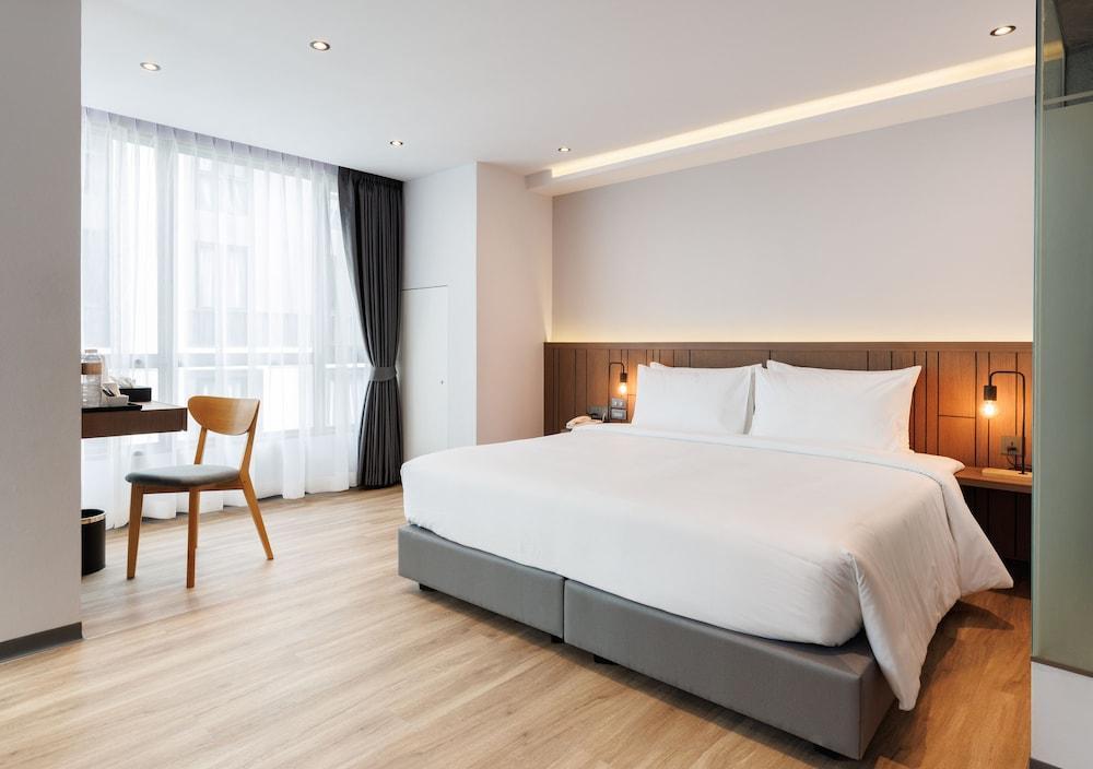 Pure Eleven Hotel Bangkok - Tap to explore photos