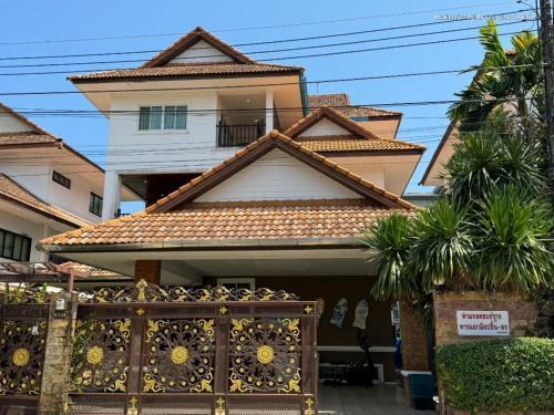 Cheeva Pool Villa Phuket - Tap to explore photos