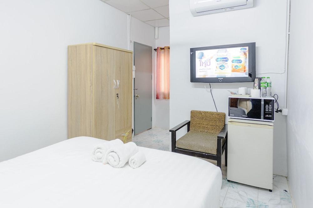 High5 Guesthouse Room Type - Deluxe Room, 1 Bedroom