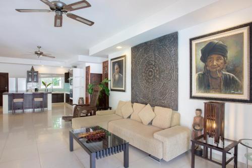 Beautiful Thai 4BR Pool Villa Fanny xxx - Tap to explore photos