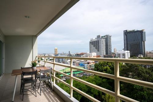 VTSIX at View Talay 6