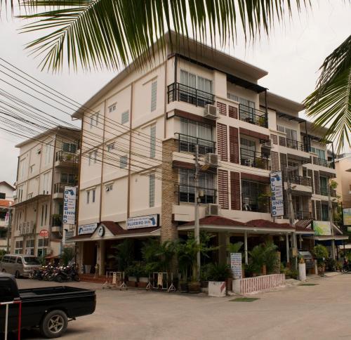 Bluebird Inn Pattaya - Tap to explore photos