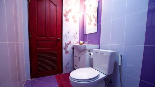 Bluebird Inn Pattaya Room Type - Standard King Room