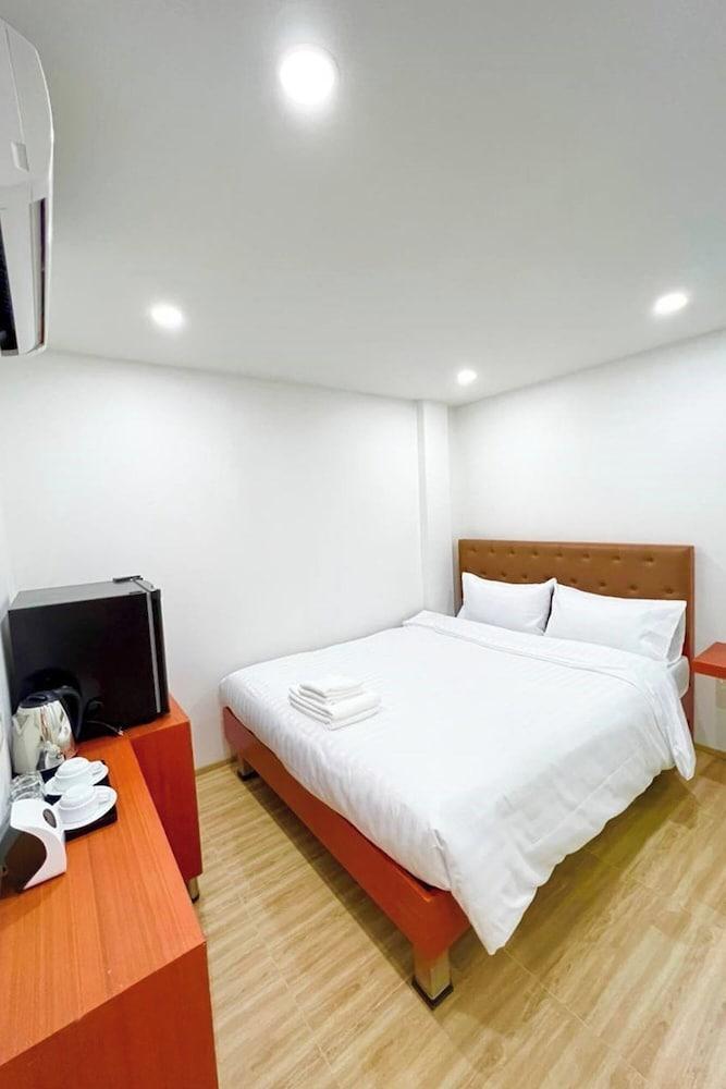 The Lodge Pattaya Room Type - Premier Double Room