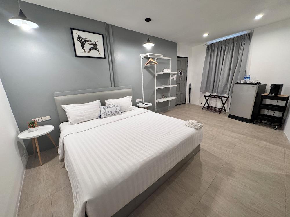 Phuket Muay Thai Hotel Rawai Beach Room Type - Standard King Room