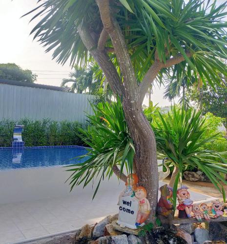 Davy Cottage Phuket - Tap to explore photos