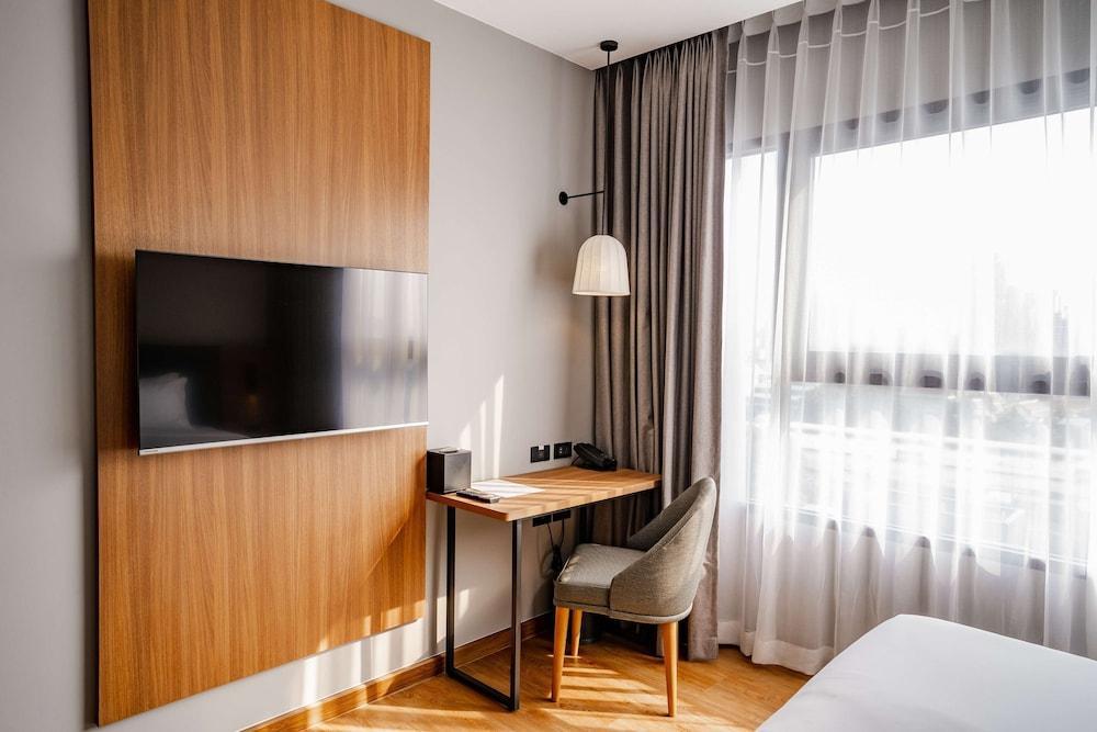 Best Western Chatuchak - Tap to explore photos