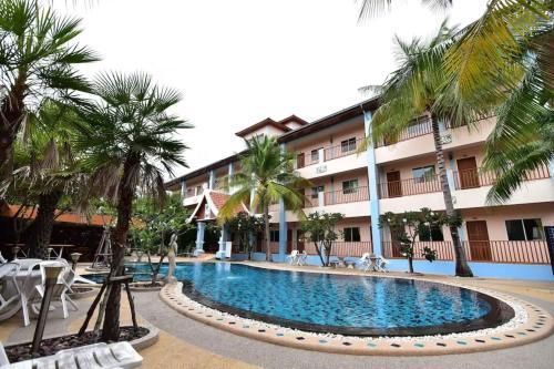 Ampan Resort & Apartment - Tap to explore photos