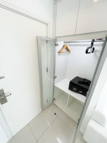 UNIQUE Studio In City Center Residence - Tap to explore photos