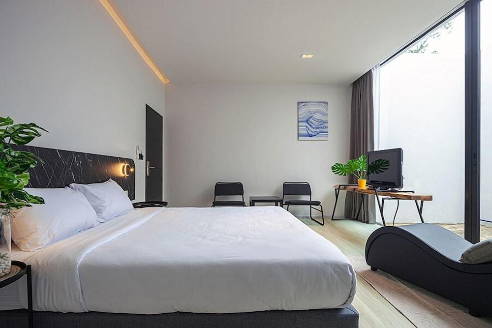 Innlux Phuket Room Type - Basic Studio