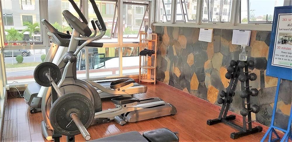 Jomtien Beach Condo - Studio Close to the Beach - Tap to explore photos