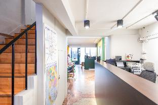 PICCOLO SUKHUMVIT HOSTEL- Self check-in after 6 pm - Tap to explore photos