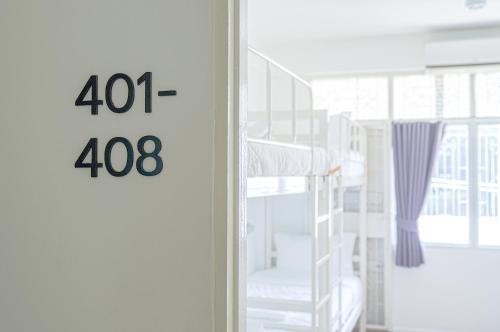 PICCOLO SUKHUMVIT HOSTEL- Self check-in after 6 pm Room Type - Bed in 8-Bed Mixed Dormitory Room