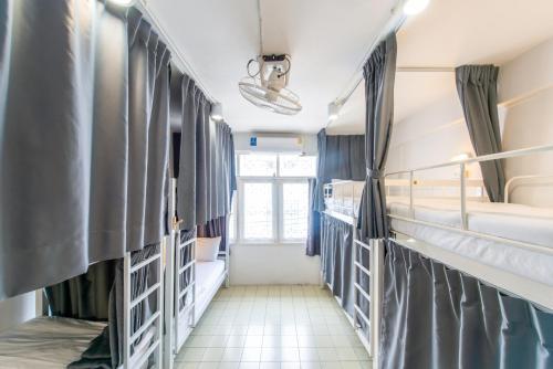 PICCOLO SUKHUMVIT HOSTEL- Self check-in after 6 pm Room Type - Bed in 8-Bed Female Dormitory Room