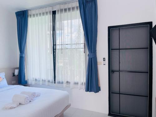White Seaview Residence