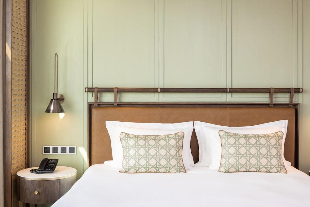 Eastin Grand Hotel Phayathai - Tap to explore photos