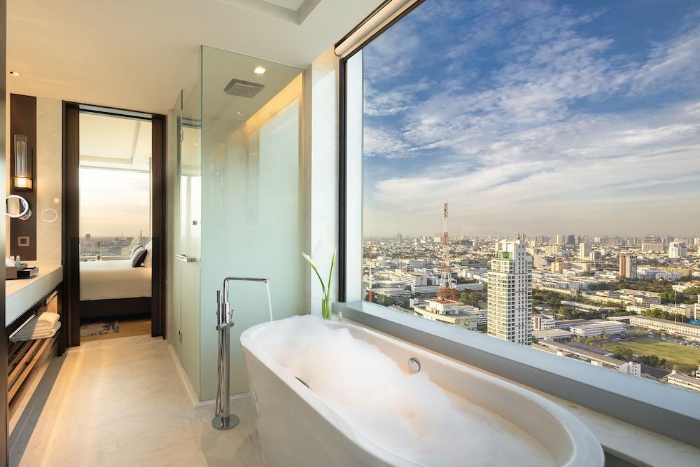 Eastin Grand Hotel Phayathai Room Type - Premium Deluxe with Lounge Access Eastin Grand Hotel Phayathai Room Type - Premium Deluxe with Lounge Access