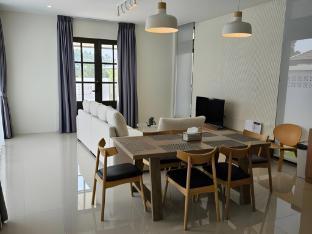 Karisma Private Villa Pattaya - Tap to explore photos