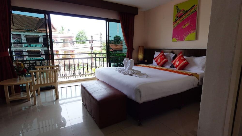 Wanna Marine Room Type - Deluxe Pool View with Balcony