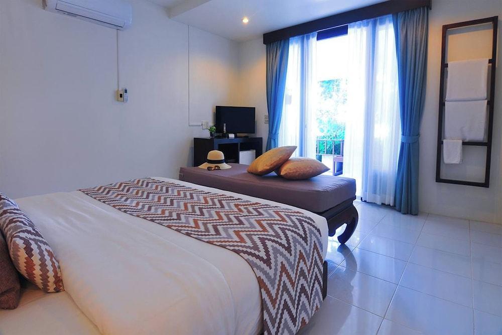 Palm Resort Krabi Room Type - Deluxe Room, Sea View, Beachfront