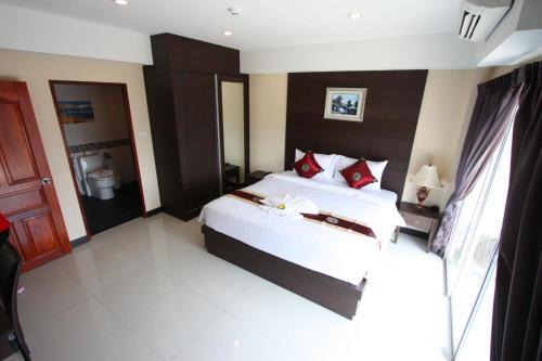 Valhalla Pattaya Hotel Room Type - Family Suite