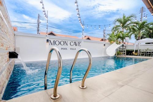Moon Cave Poolvilla Pattaya บ้านพักพูลวิลล่า Room Type - Three-Bedroom Villa