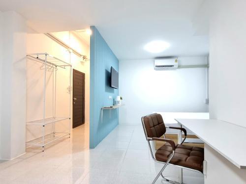 The zai Apartment - Tap to explore photos