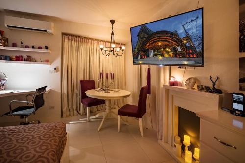 Club Replay Apartment Room Type - Studio Apartment