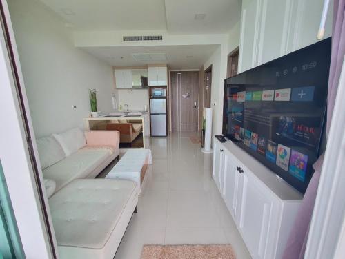 Delmare Beachfront Bangsaray Premium Condominium - Tap to explore photos