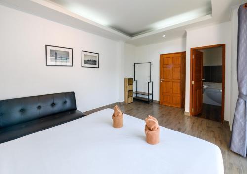 Room@Gallery Pool Villa - Tap to explore photos