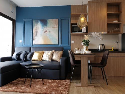SimplyComfy Apartment by GL - Tap to explore photos