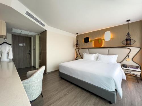 Amethyst Hotel Pattaya - Tap to explore photos