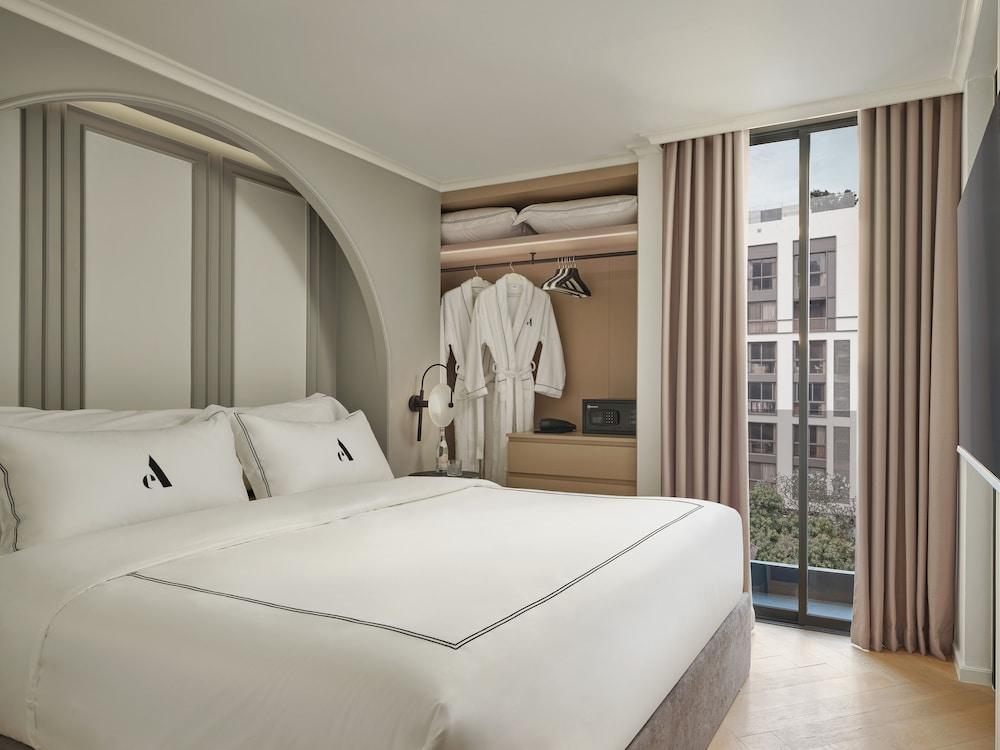 The Alberti Room Type - Superior Suite, 2 Bedrooms, Non Smoking, City View The Alberti Room Type - Superior Suite, 2 Bedrooms, Non Smoking, City View