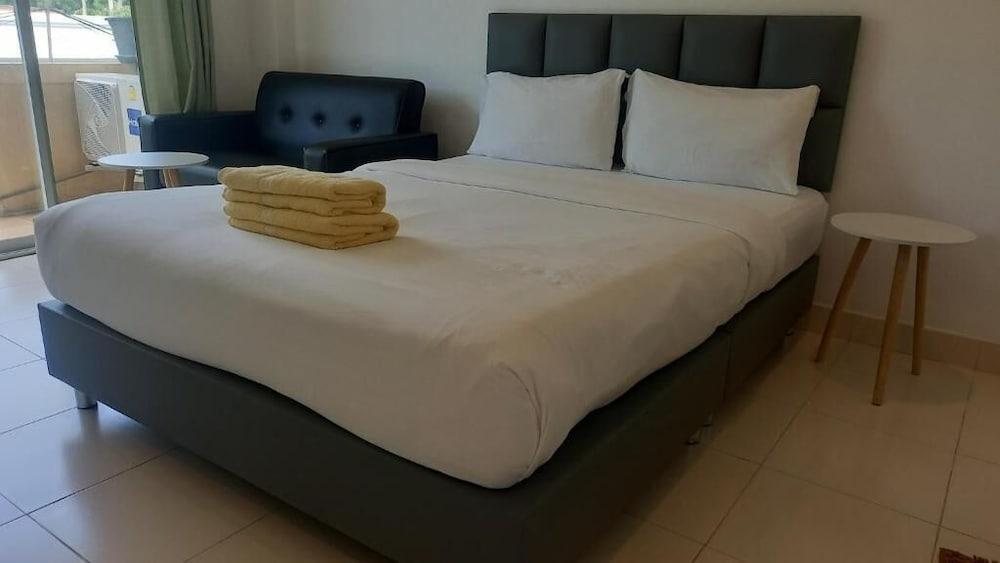 K2 Seaside Suites Room Type - Deluxe Double Room, City View K2 Seaside Suites Room Type - Deluxe Double Room, City View