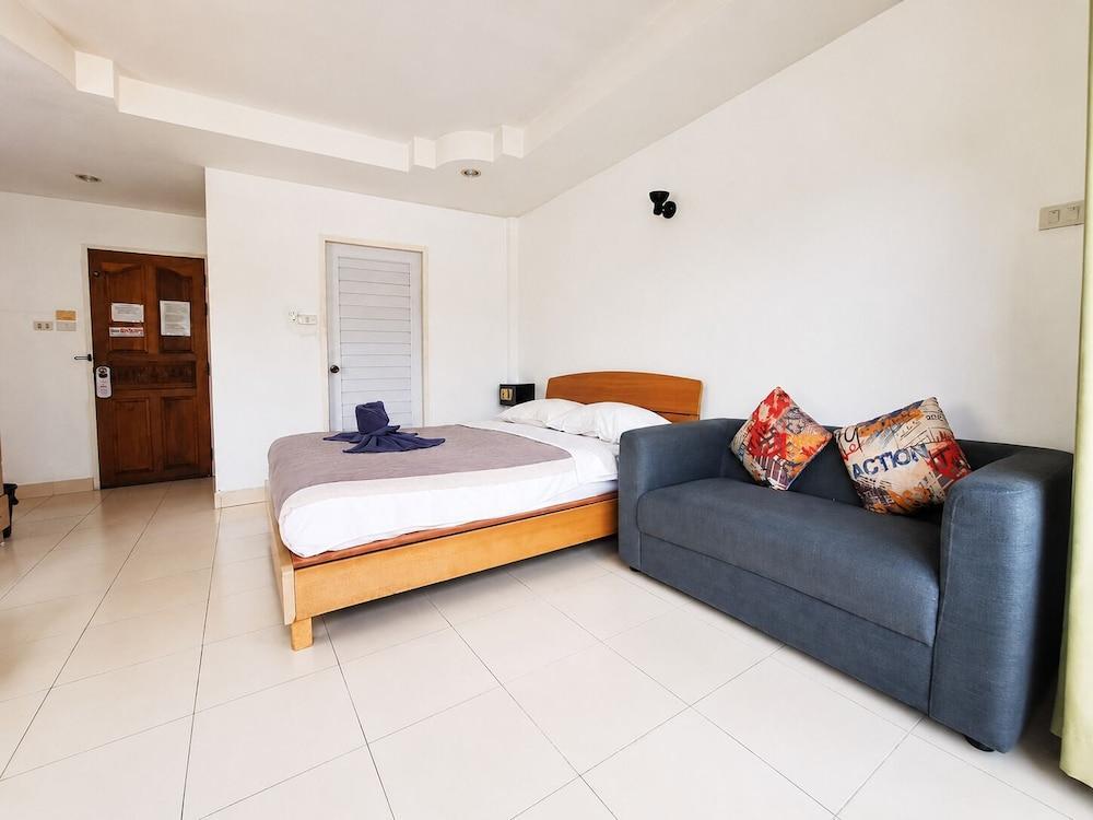 K2 Seaside Suites - Tap to explore photos