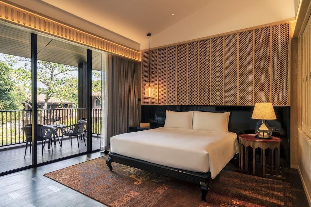 ANDAZ PATTAYA JOMTIEN BEACH, BY HYATT - Tap to explore photos