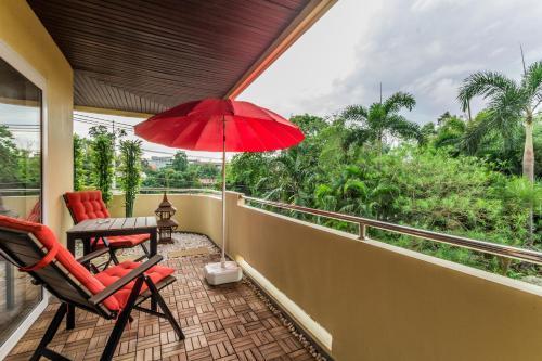 Dasiri Beach Apartment Premium - Tap to explore photos