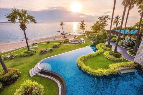 Pattaya Private Beach Luxury Home - Tap to explore photos