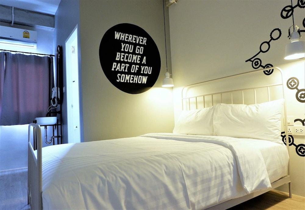 Bedspread Hostel - Adults Only Room Type - Double Room with Private Bathroom