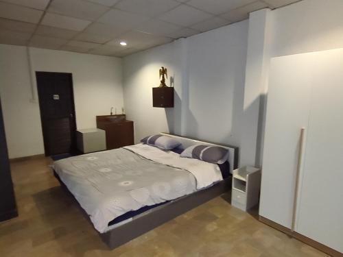 Flourish Apartments Sukhumvit 39 - Tap to explore photos